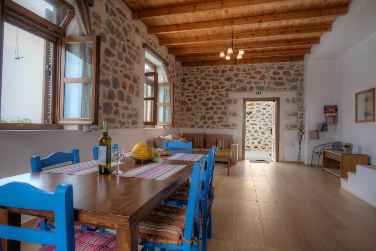 Stone Villa I In Petres Petres  エクステリア 写真