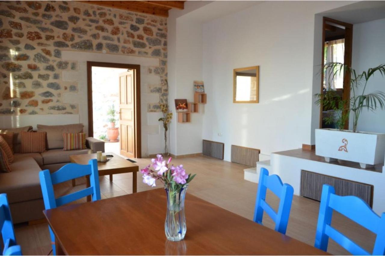 Stone Villa I In Petres Petres  エクステリア 写真