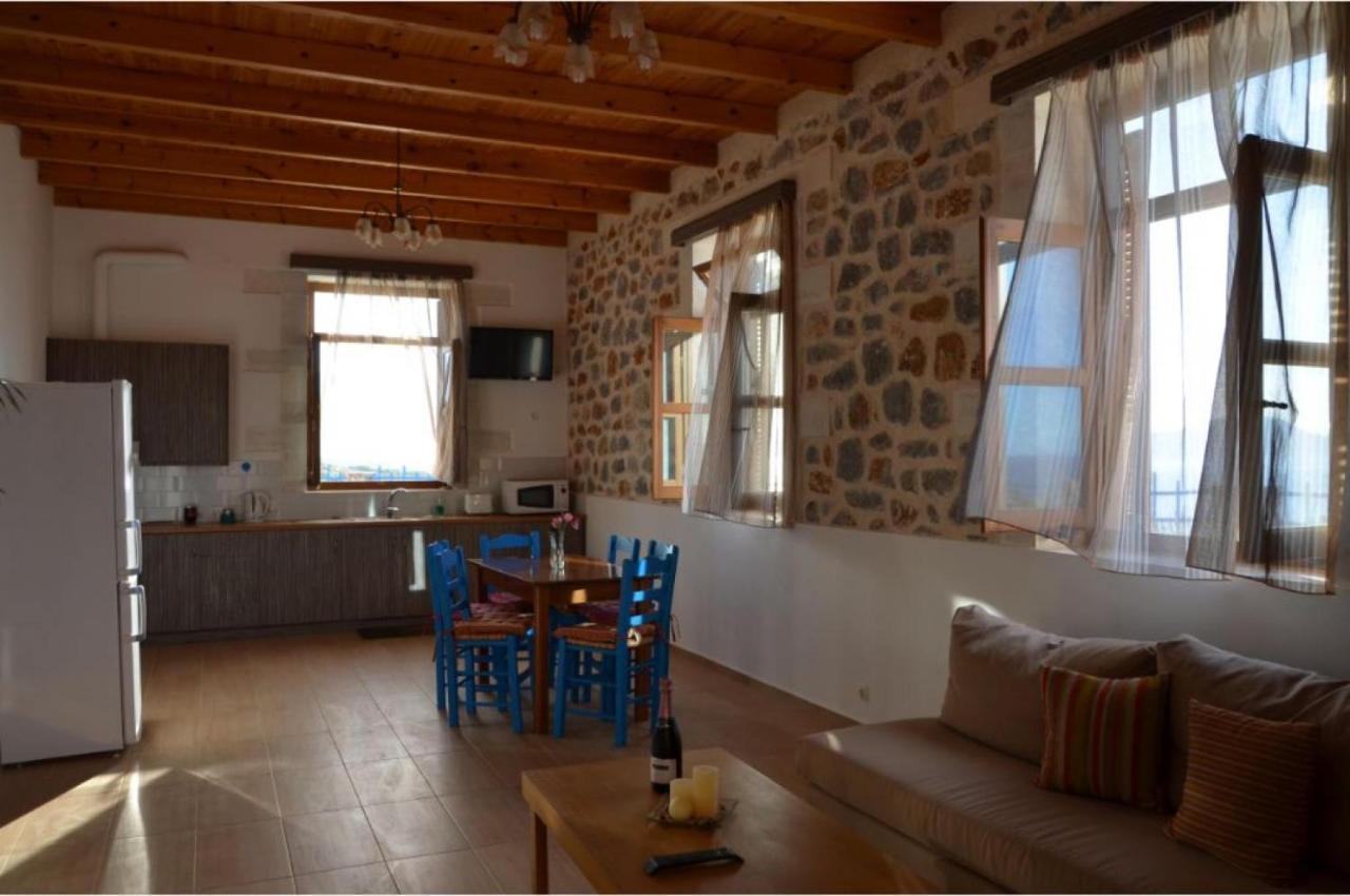 Stone Villa I In Petres Petres  エクステリア 写真